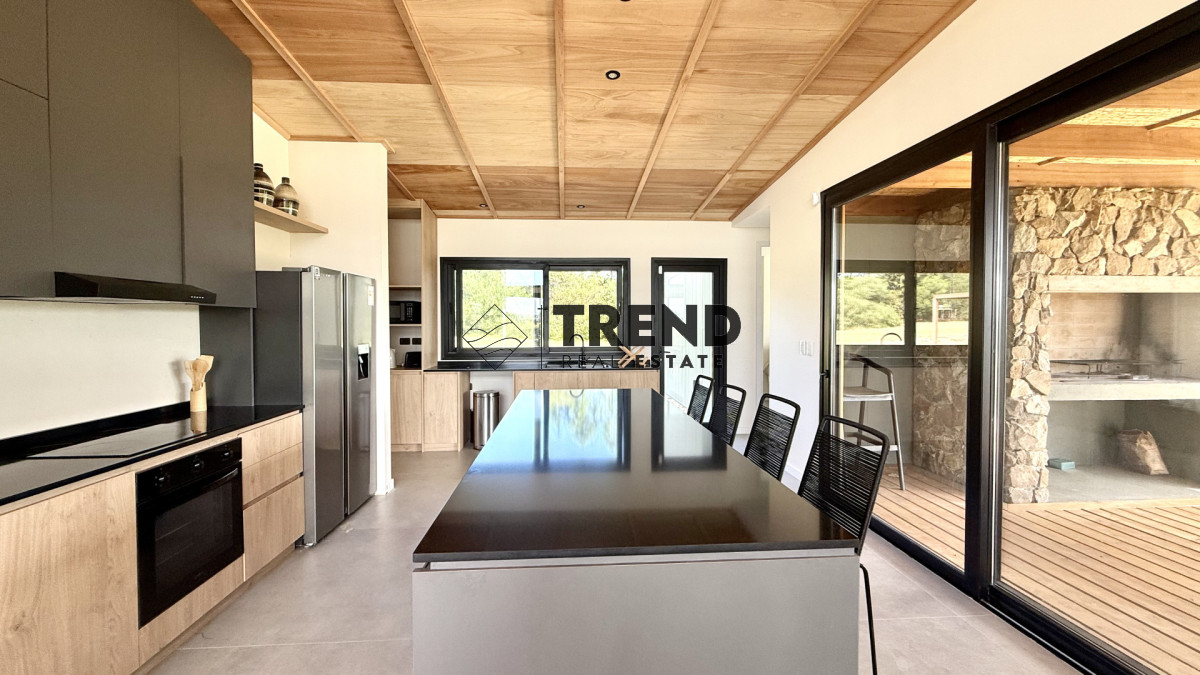 Casa ID.62 - Gran casa de 4 dormitorios en Barrio privado Pueblo Mio