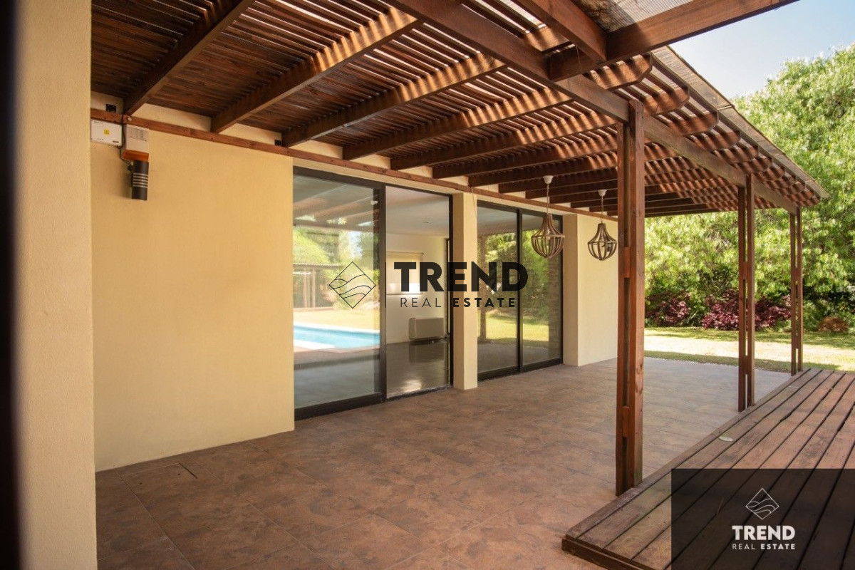 Casa ID.2 - Gran Casa en  Barrio Privado La Residence