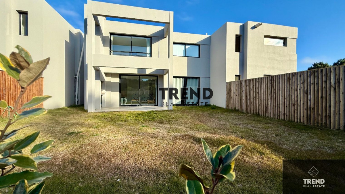 Casa ID.7 - Casa en venta c/ cochera en Housing Ecos de La Barra