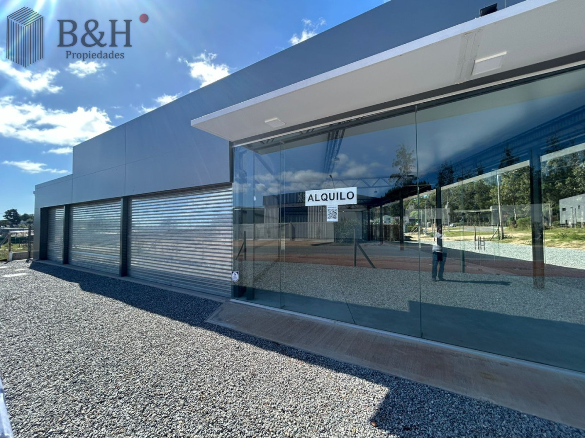 Local Comercial ID.7620 - SE ALQUILA Impresionante local 