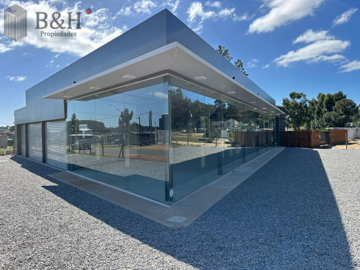 Local Comercial ID.7620 - SE ALQUILA Impresionante local 
