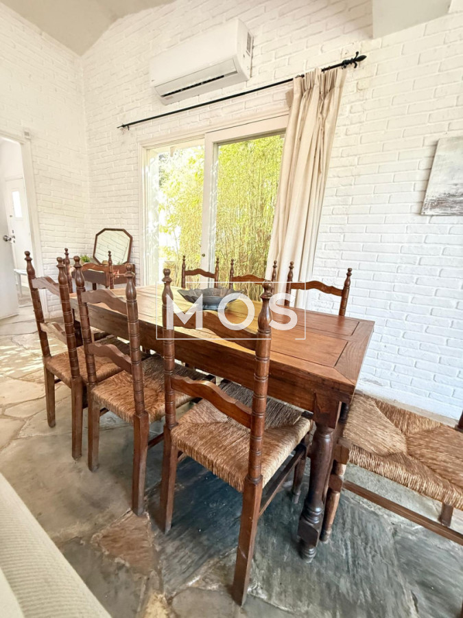 Casa ID.3385 - Se alquila anual , hermosa casa en San Rafael 