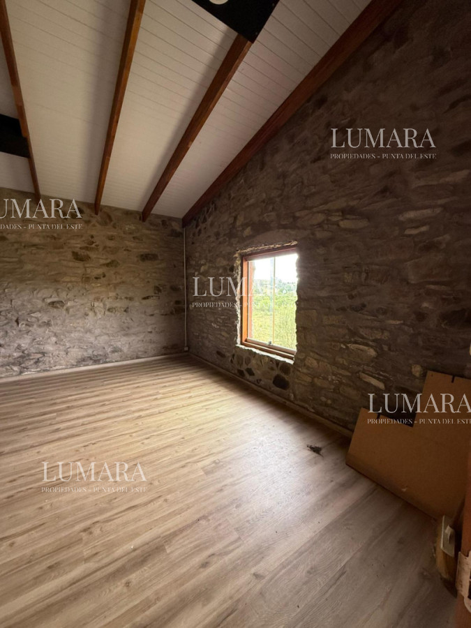 Chacra ID.2967 - Insuperable!!!  chacra 33 hás con  costa al arroyo Aiguá