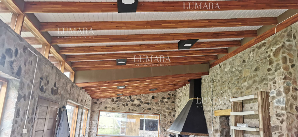 Chacra ID.2967 - Insuperable!!!  chacra 33 hás con  costa al arroyo Aiguá