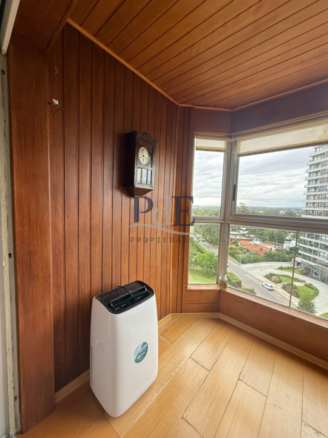 Gran oportunidad en venta! Apartamento 2 dorm. Punta del Este.  - Imagen 2