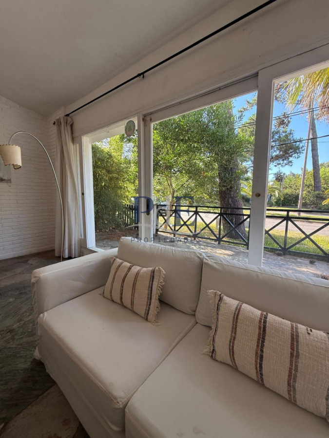Se alquila anual , hermosa casa en San Rafael  - Imagen 21
