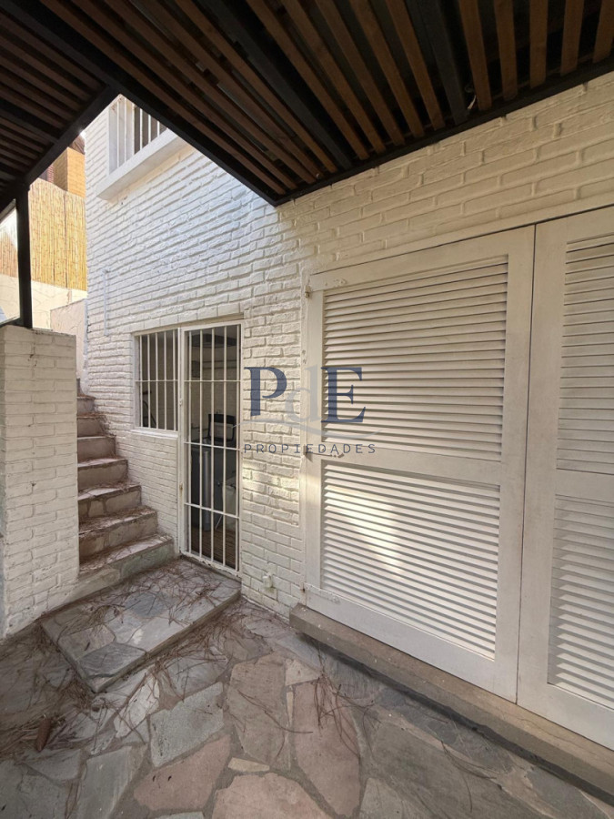 Se alquila anual , hermosa casa en San Rafael  - Imagen 8