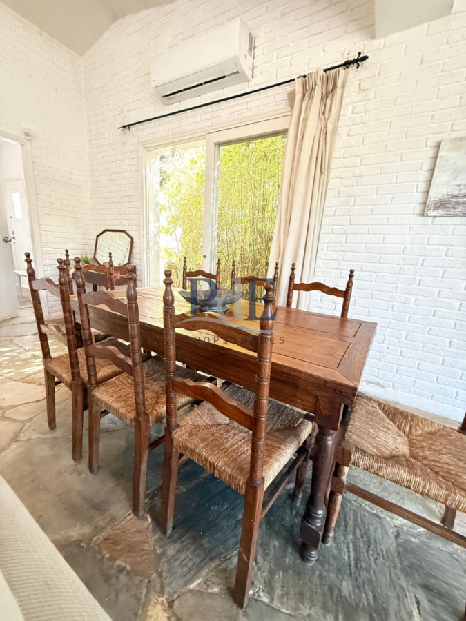 Se alquila anual , hermosa casa en San Rafael  - Imagen 17