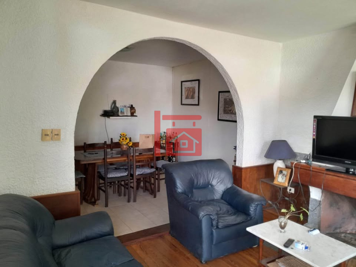 Casa ID.7 - Casa a la venta en Maldonado + Apto 2 dorm. + Taller.