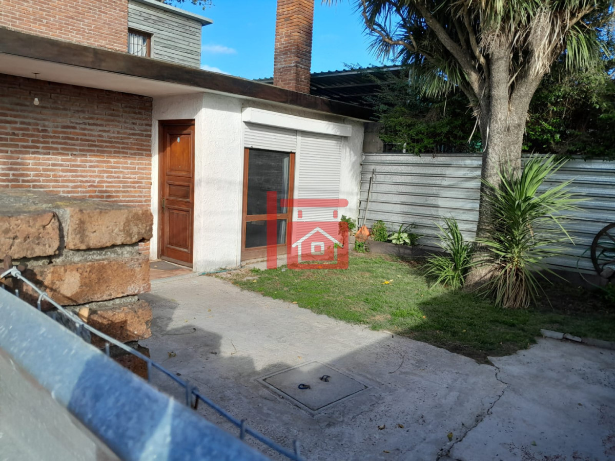 Casa ID.7 - Casa a la venta en Maldonado + Apto 2 dorm. + Taller.