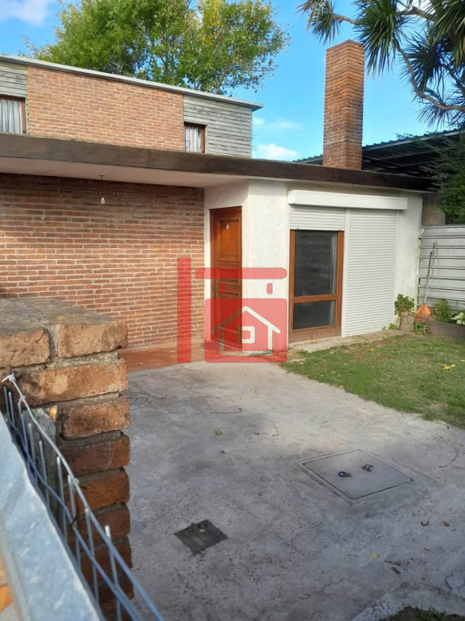 Casa ID.7 - Casa a la venta en Maldonado + Apto 2 dorm. + Taller.
