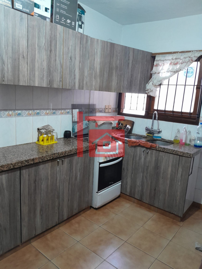 Casa ID.7 - Casa a la venta en Maldonado + Apto 2 dorm. + Taller.