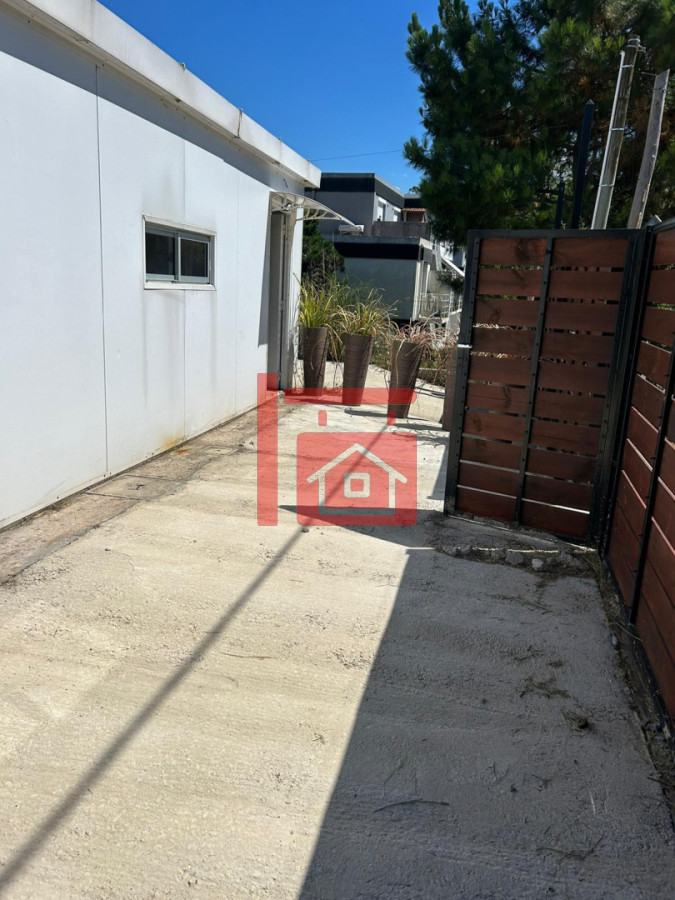 Casa ID.116 - Se alquila anual en barrio La Fortuna