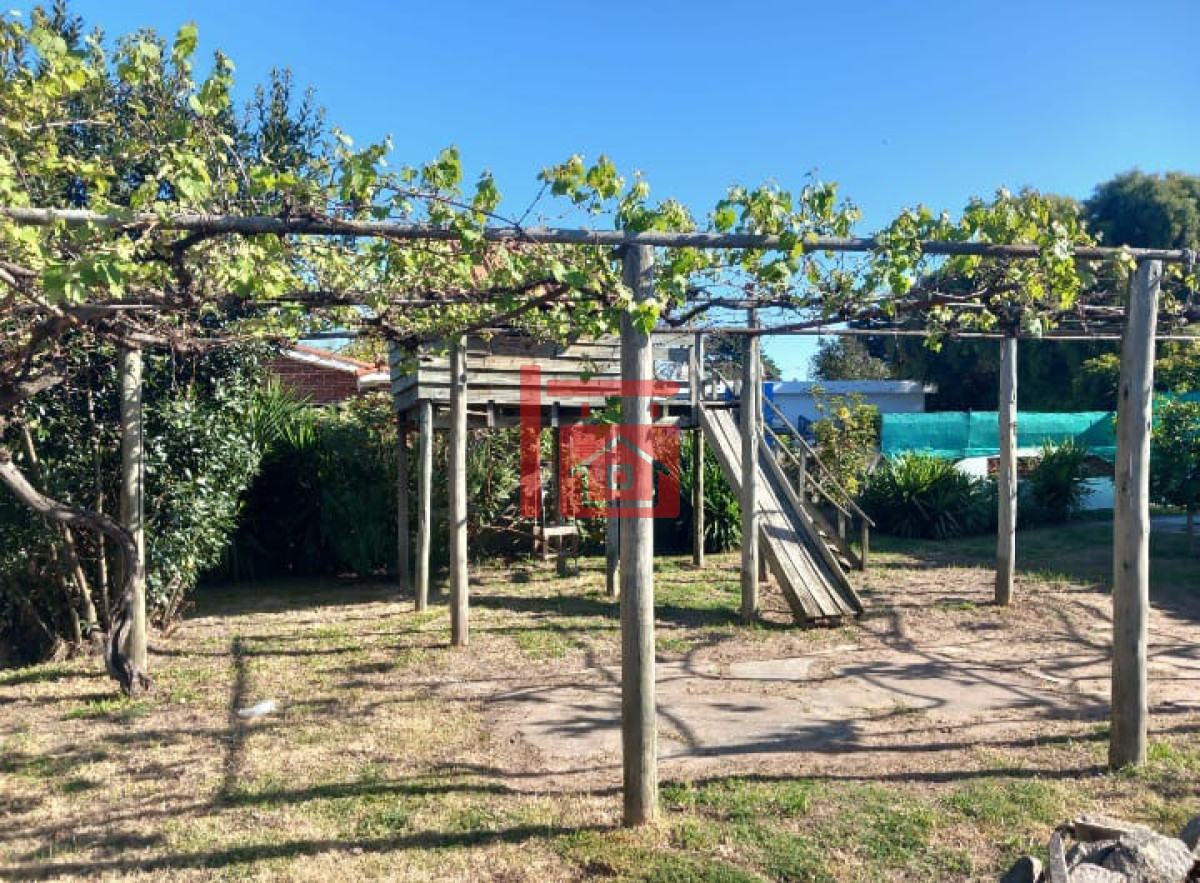 Casa ID.219 - Se alquila anual . Casa en barrio Ipora Maldonado 