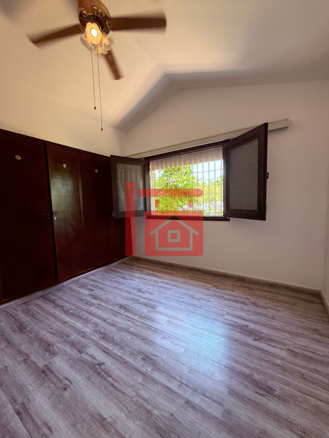 Casa ID.40 - Casa en Barrio Cantegril, Punta del Este