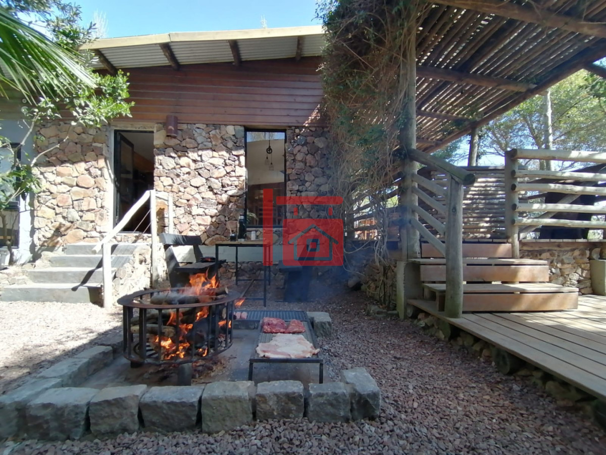 Casa ID.226 - Casa en alquiler frente al arroyo Maldonado en el Tesoro 