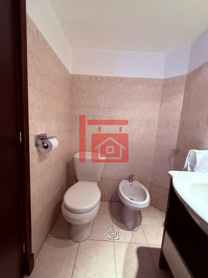 Casa ID.40 - Casa en Barrio Cantegril, Punta del Este