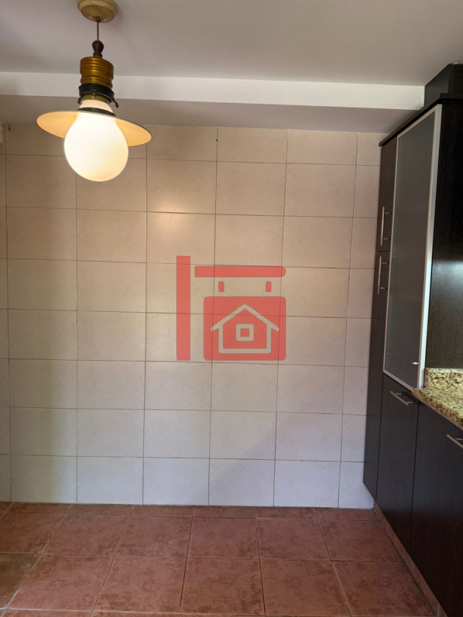 Casa ID.40 - Casa en Barrio Cantegril, Punta del Este