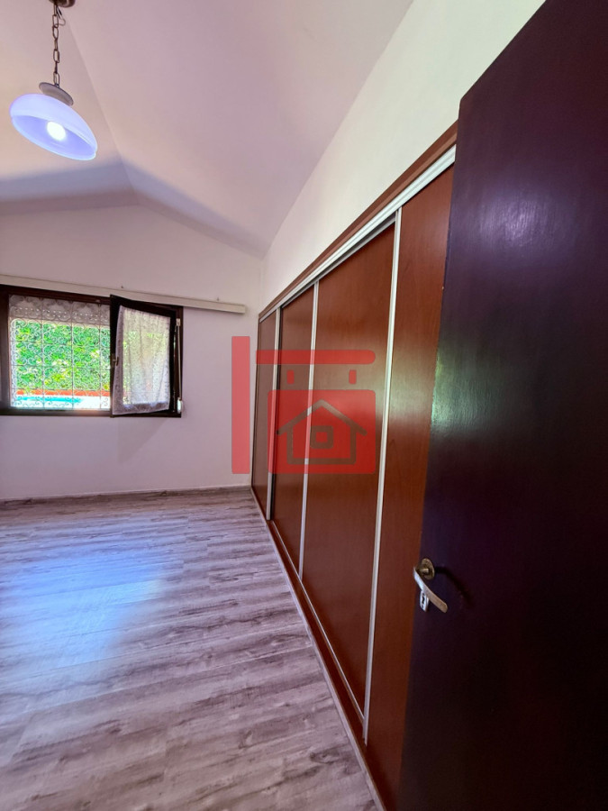 Casa ID.40 - Casa en Barrio Cantegril, Punta del Este