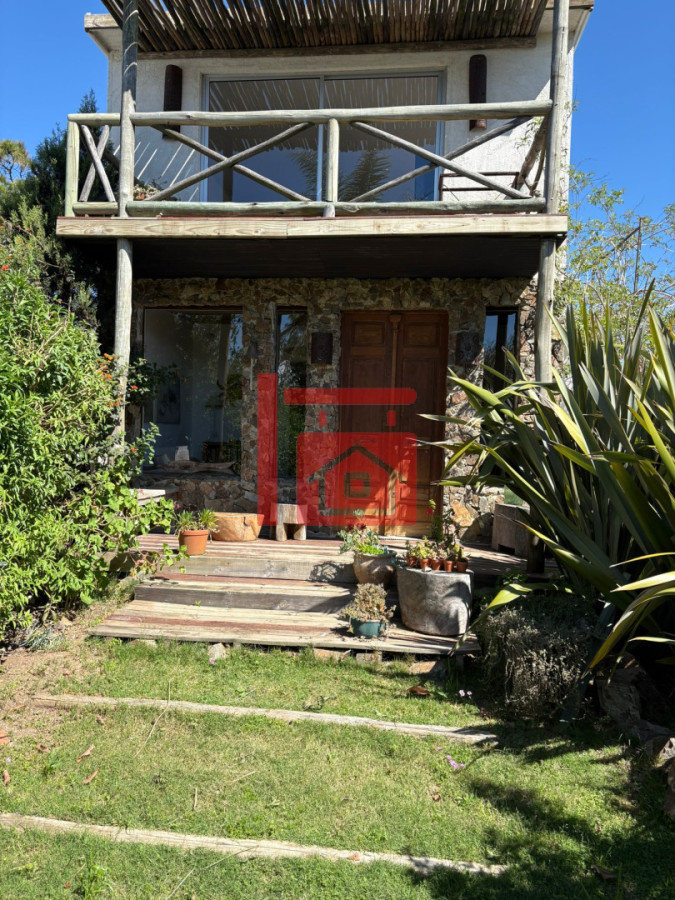 Casa ID.143 - Casa de dos dormitorios en La Barra, a 300m de La Posta