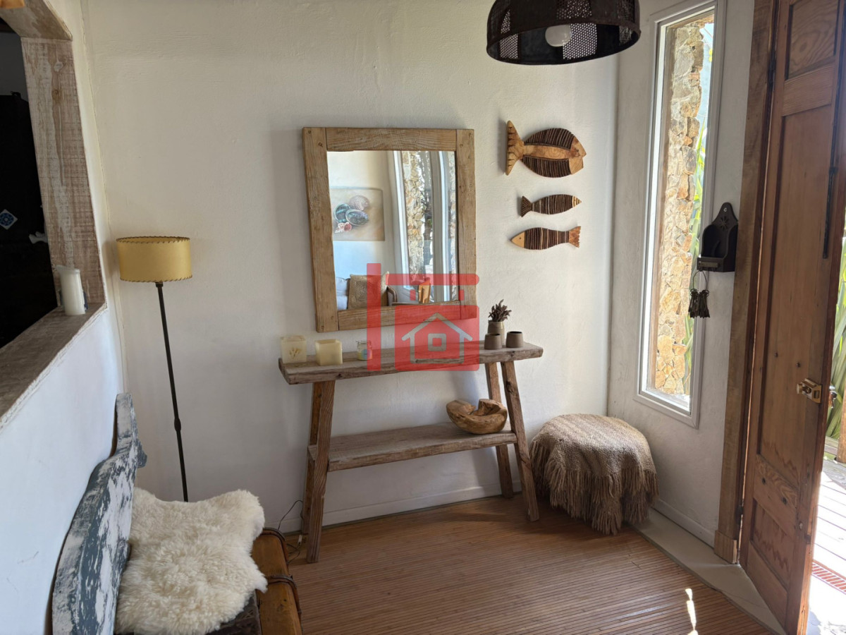 Casa ID.143 - Casa de dos dormitorios en La Barra, a 300m de La Posta