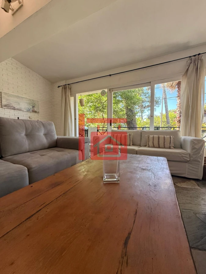 Casa ID.364 - Se alquila anual , hermosa casa en San Rafael 