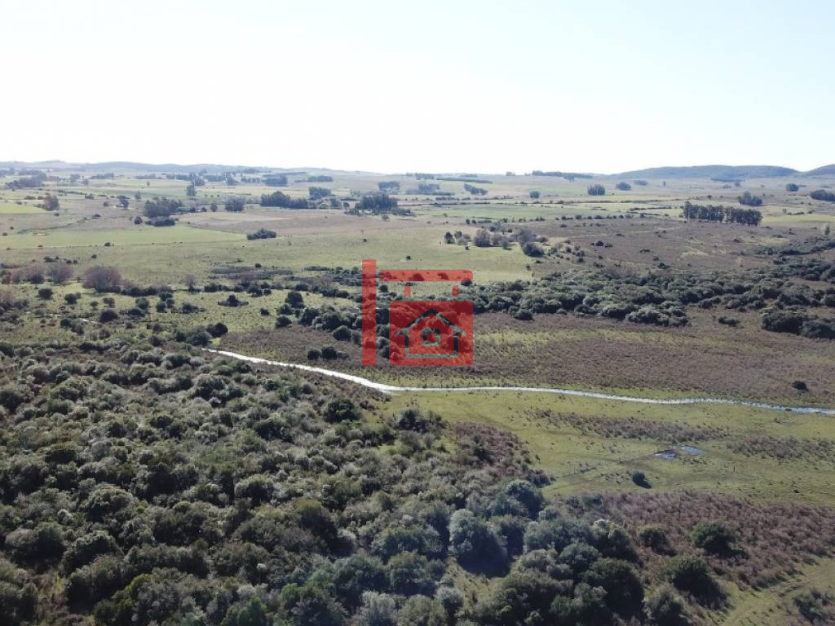 Chacra ID.30 - La Escondida, Chacra en Minas, Lavalleja, a orillas del Santa Lucía