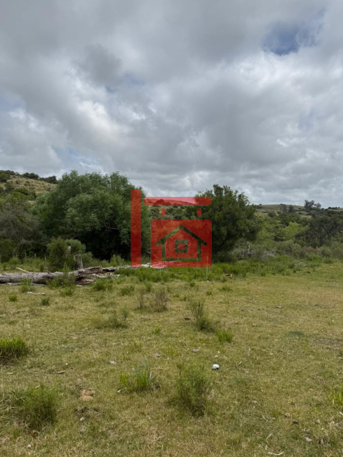 Chacra ID.32 - Insuperable!!!  chacra 33 hás con  costa al arroyo Aiguá