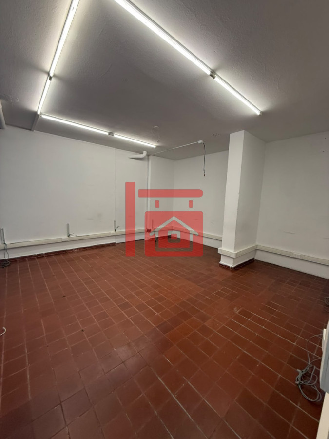 Local Comercial ID.918 - Se vende/alquila local en centro de Maldonado