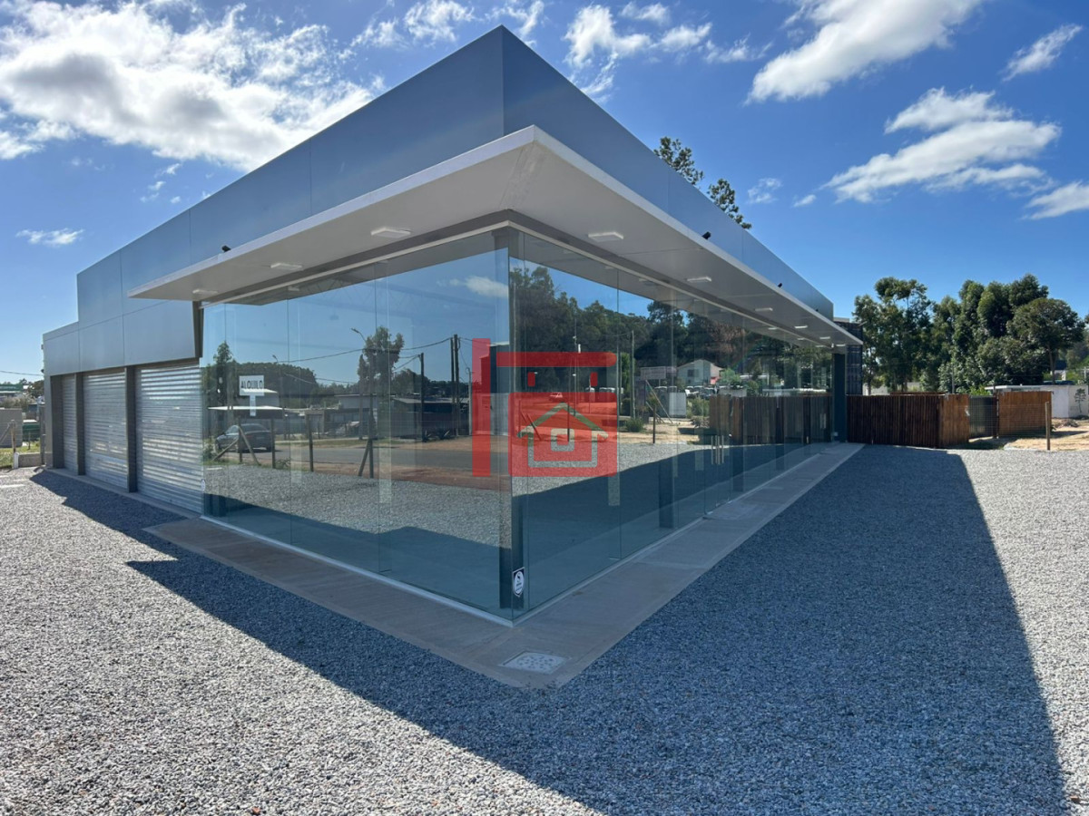 Local Comercial ID.878 - SE ALQUILA Impresionante local 