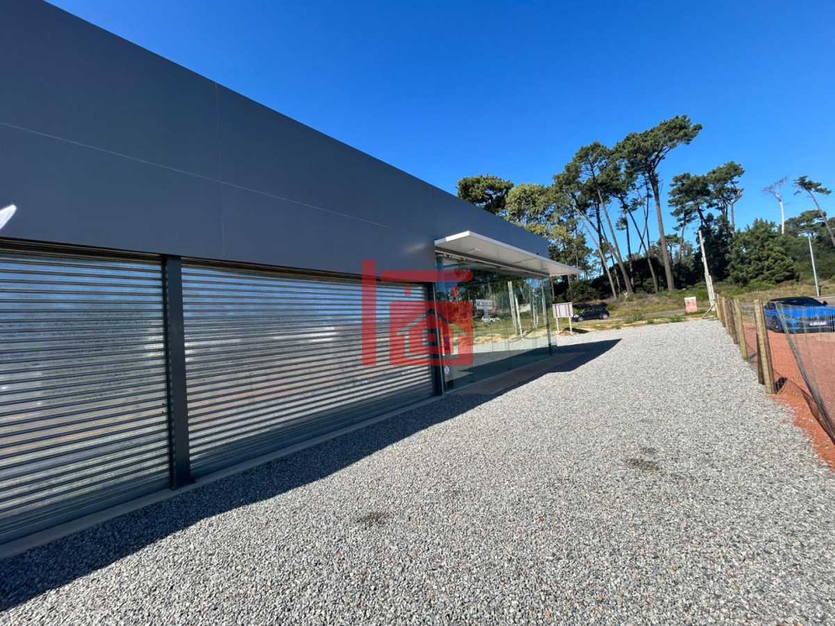 Local Comercial ID.878 - SE ALQUILA Impresionante local 