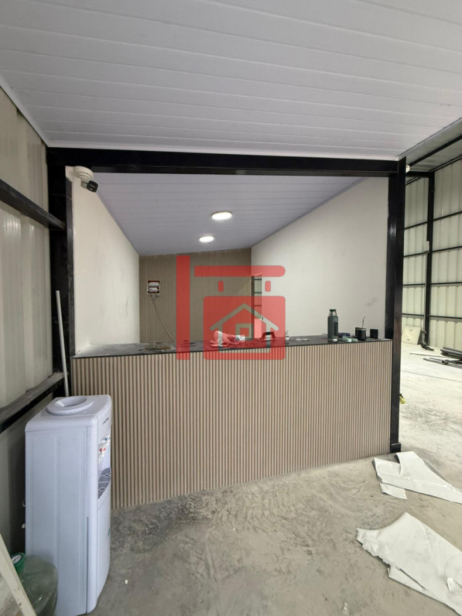 Local Comercial ID.876 - Se alquila impresionante local sobre Avenida 