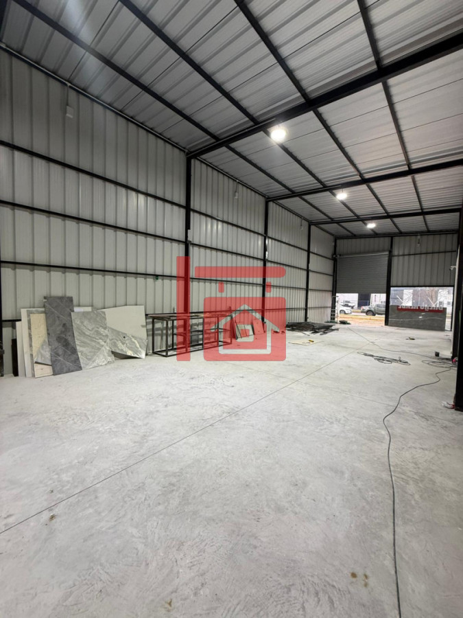 Local Comercial ID.876 - Se alquila impresionante local sobre Avenida 
