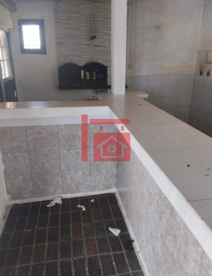 Local Comercial ID.1116 - OPORTUNIDAD  Se alquila pizzería equipada 