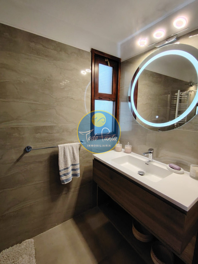 Miniatura de Casa de 4 dormitorios en Pinares, Punta del Este | Todo Punta
