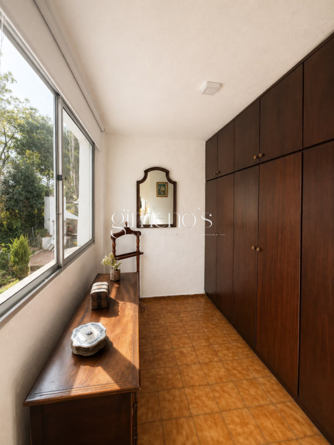Casa ID.1565 - Casa en Venta, 6 dormitorios, Punta del este - Cantegril 