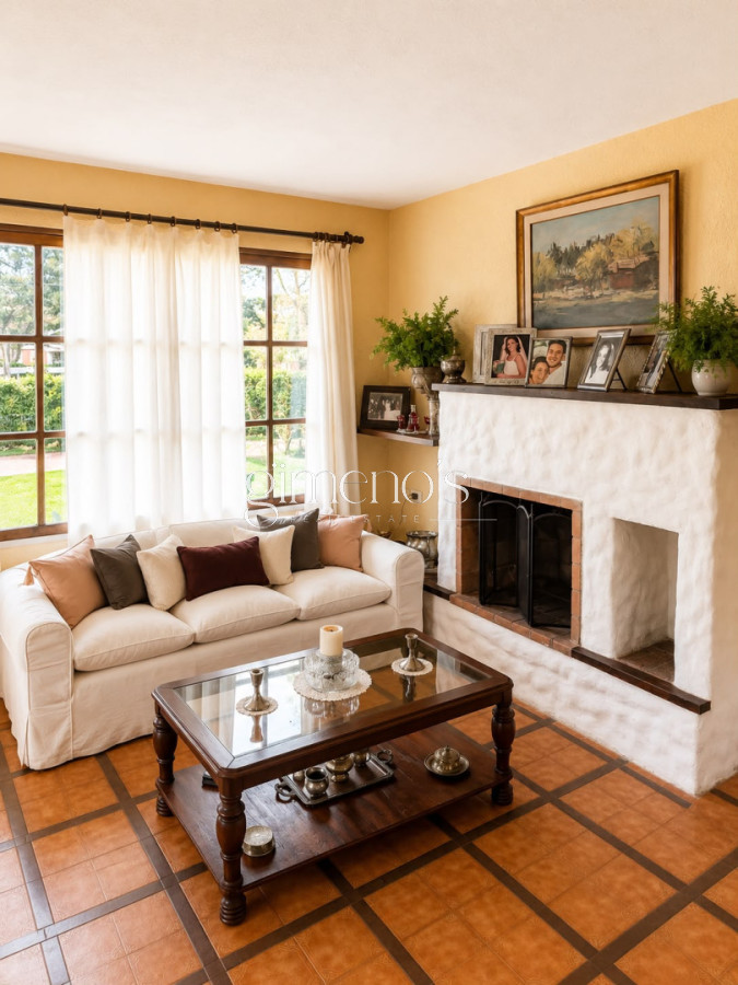 Casa ID.1565 - Casa en Venta, 6 dormitorios, Punta del este - Cantegril 