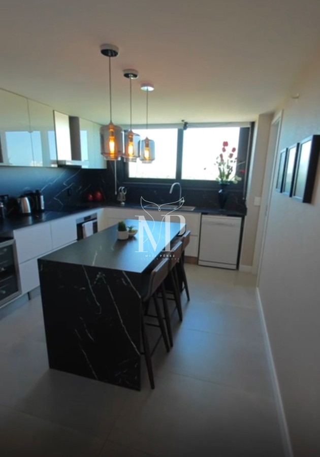 Apartamento ID.11 - Venetian en venta, 4 suites frente al mar