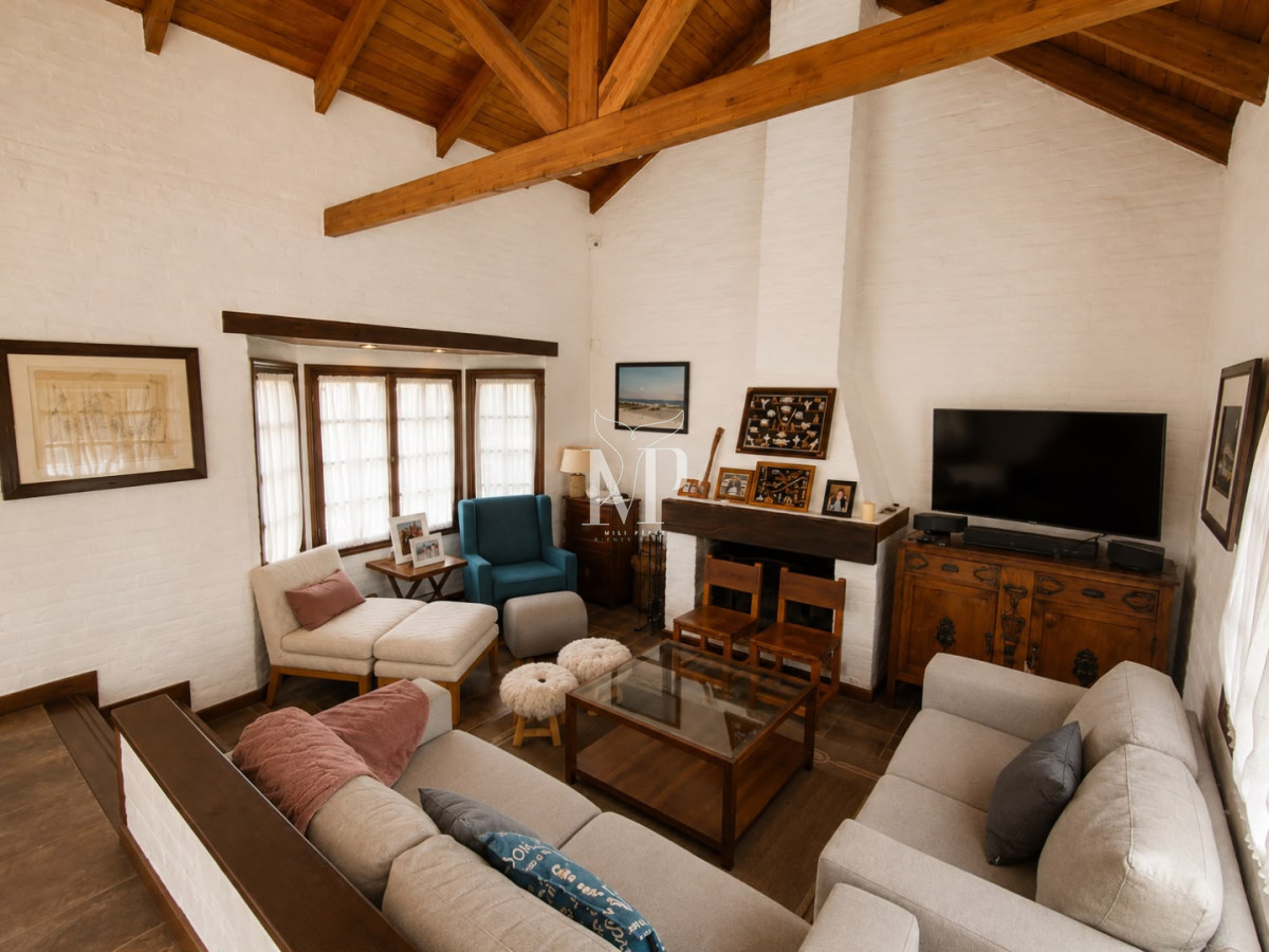 Casa ID.266 - Hermosa casa en venta, pinares cerca de todo!