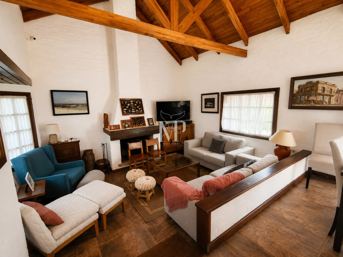 Casa ID.266 - Hermosa casa en venta, pinares cerca de todo!