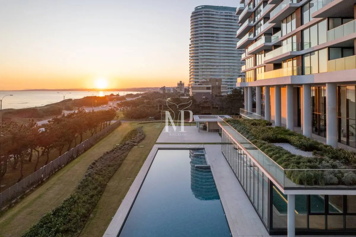 Apartamento ID.11 - Venetian en venta, 4 suites frente al mar