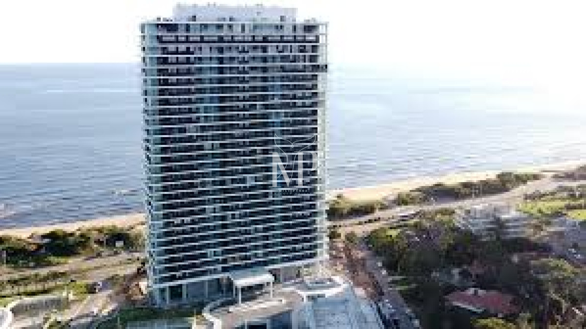 Apartamento ID.11 - Venetian en venta, 4 suites frente al mar
