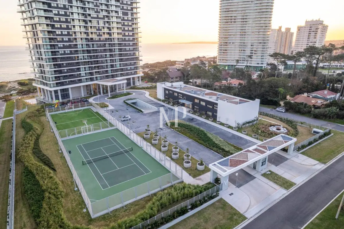 Apartamento ID.11 - Venetian en venta, 4 suites frente al mar