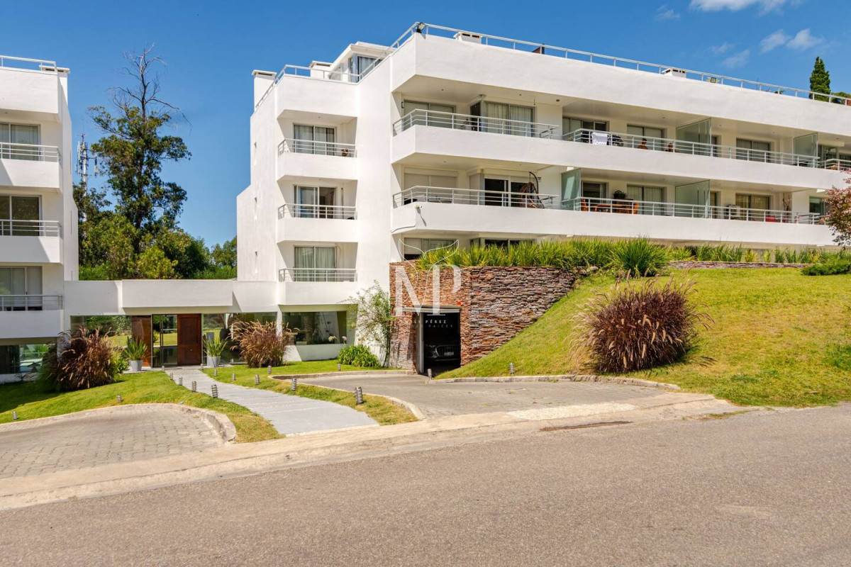 Apartamento ID.200 - Apartamento en Altos del golf, 3 dormitorios en venta!!!