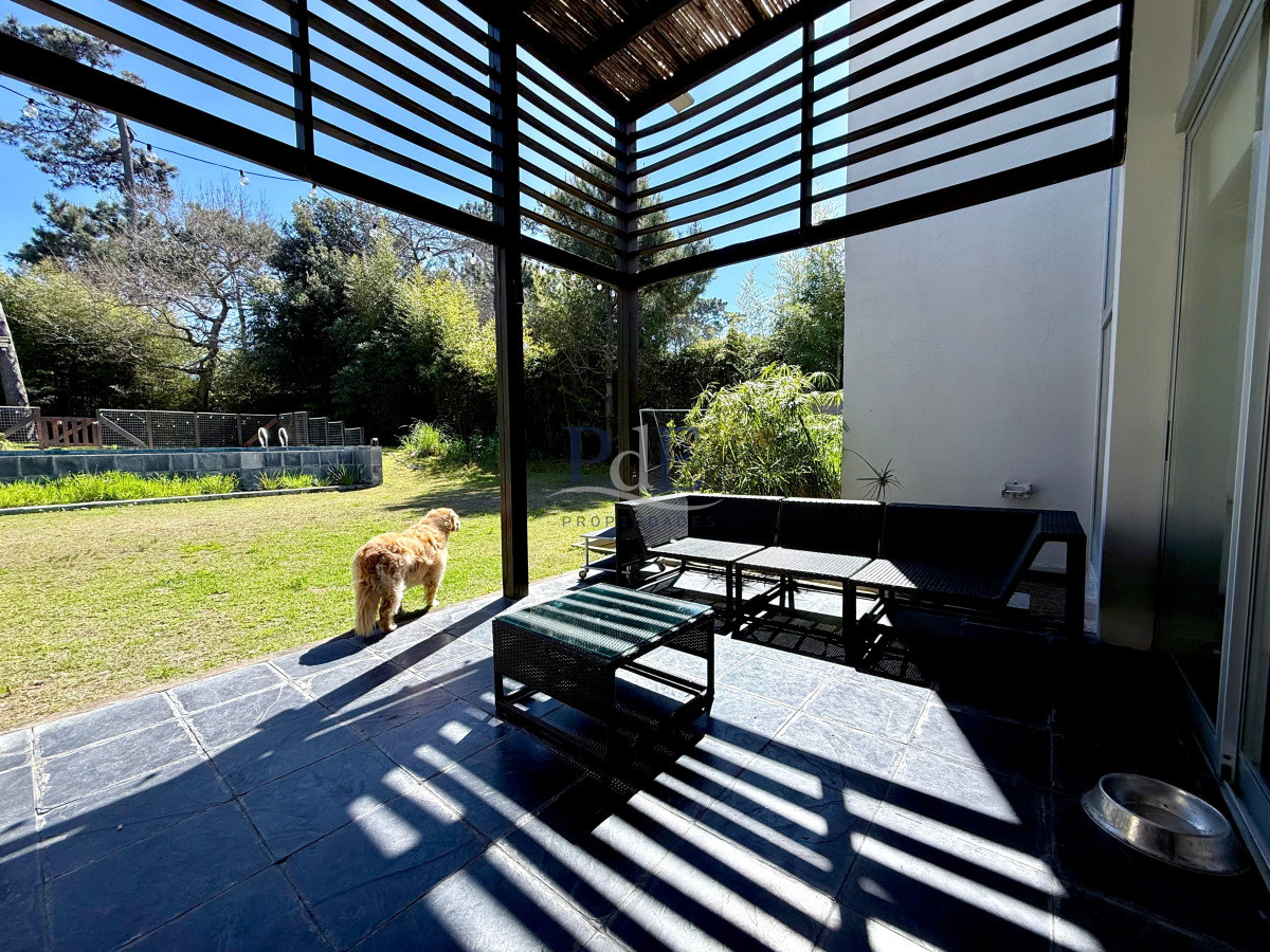Casa Moderna con Piscina, 4 dorm 4 baños. Punta del Este - Imagen 15