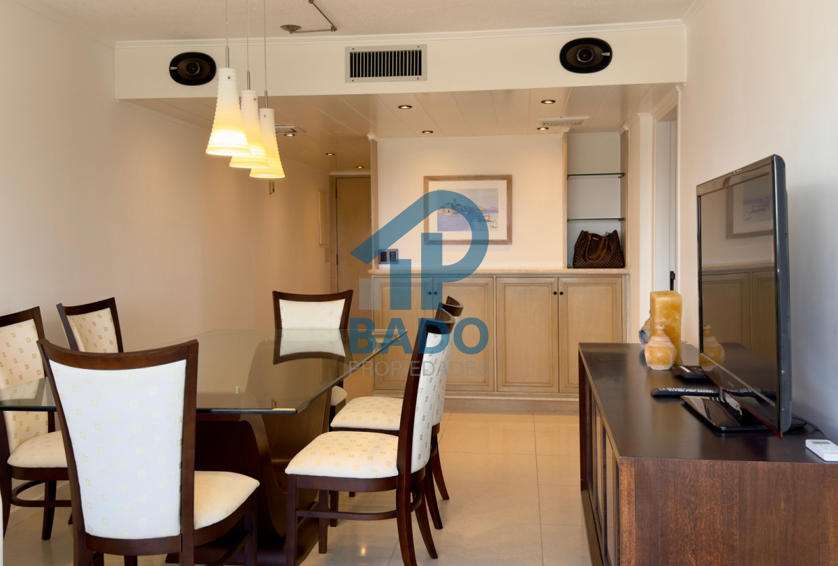 Apartamento ID.111 - Apartamento en Venta Punta del Este  Long Beach 2 dormitorios y medio a 300 mt del mar