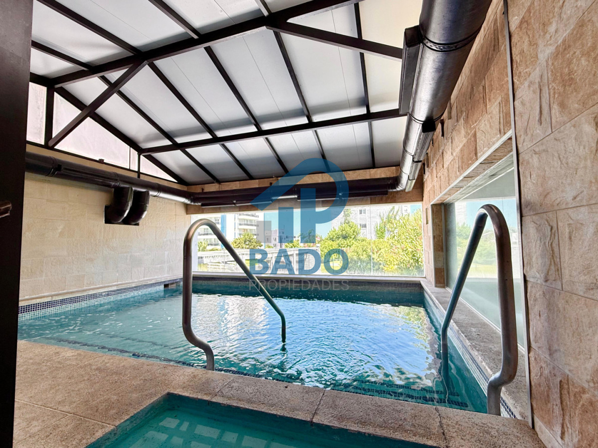 Apartamento ID.111 - Apartamento en Venta Punta del Este  Long Beach 2 dormitorios y medio a 300 mt del mar