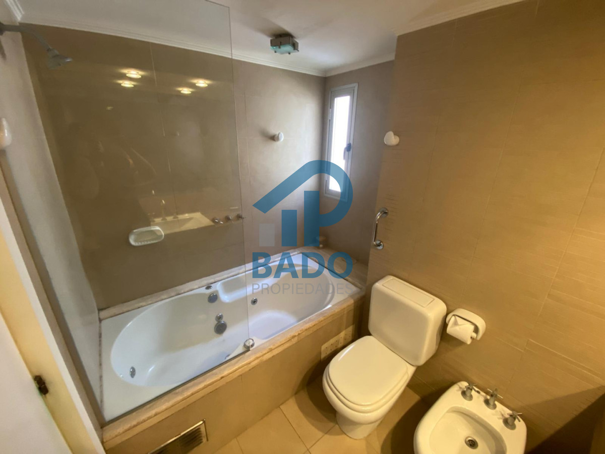 Apartamento ID.119 - Apartamento 4 dormitorios en Península - Primera Línea Vista al Puerto