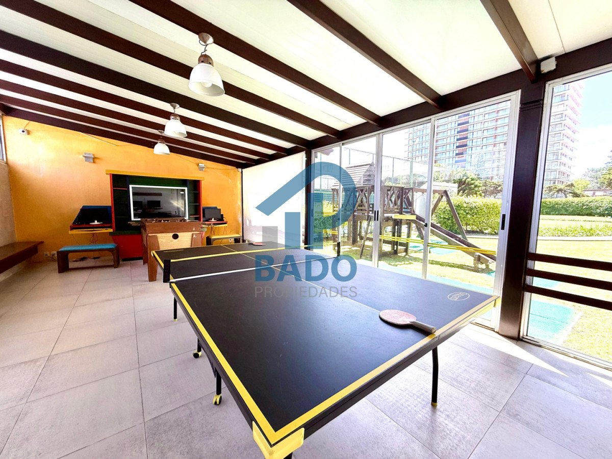 Apartamento ID.111 - Apartamento en Venta Punta del Este  Long Beach 2 dormitorios y medio a 300 mt del mar