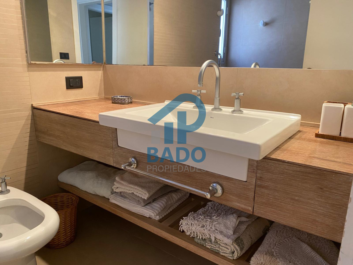 Apartamento ID.119 - Apartamento 4 dormitorios en Península - Primera Línea Vista al Puerto